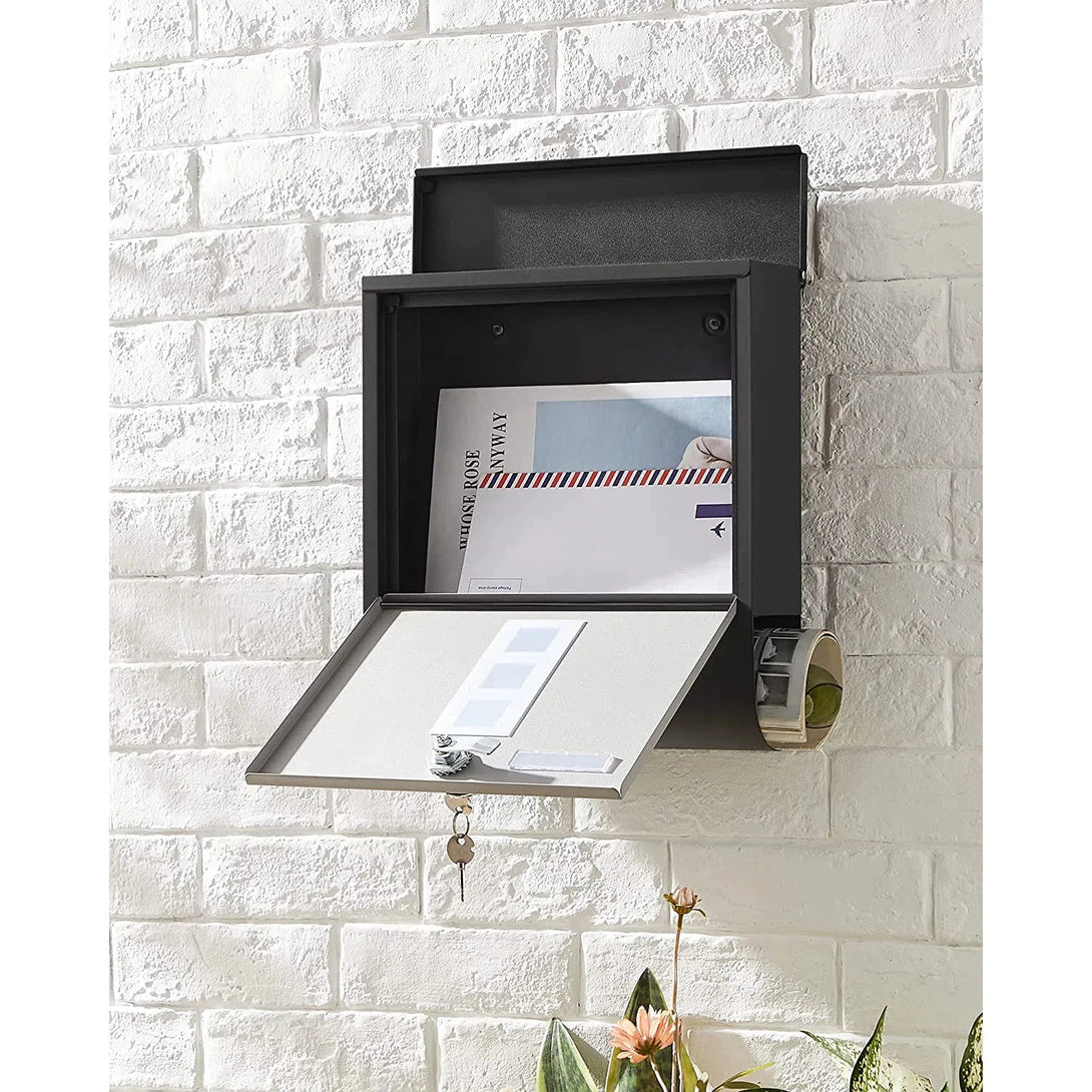 Poštovní schránka se zámkem a přihrádkou na noviny, černo-stříbrná